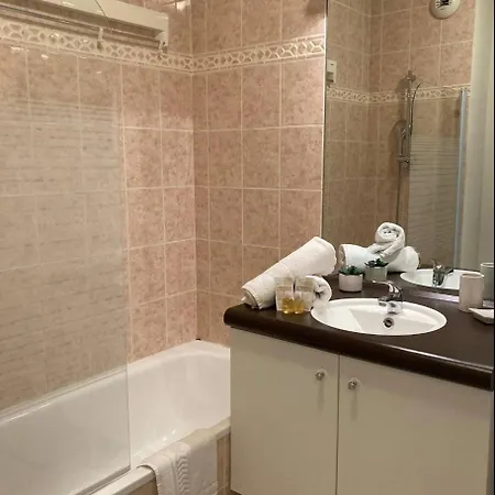 Vaillant Couturier - Lyon 2 - Lb Quiet And Bright With Terrace And Private Parking Apartment *